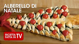 ALBERELLO DI NATALE DI PASTA SFOGLIA di Benedetta Rossi  Ricetta TV Fatto in Casa per Voi [upl. by Savil]