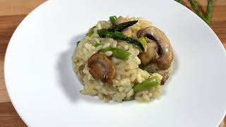 Risotto aux Asperges et Champignons [upl. by Oribella822]