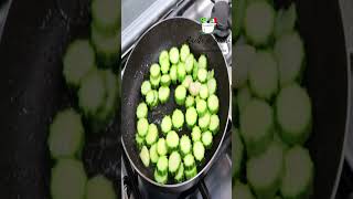 Pasta con zucchine e gamberetti  Ricette di Gabri [upl. by Piane]