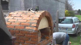 Forno a legna artigianale [upl. by Notsej]