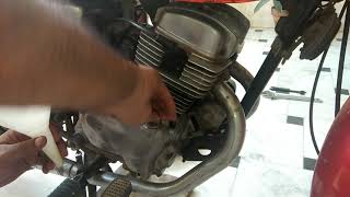 Honda CD200 Roadmaster Engine Oil Change [upl. by Harl2]