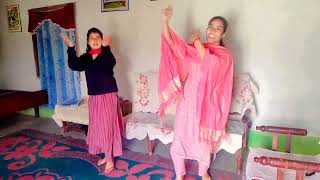 Naar Pahadaan Di New Dogri Song Dance With Sister Nitish Sharma Dogri Dance Meenakshi Princess [upl. by Narag]