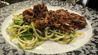 Zucchini Spaghetti mit würziger Wirsing Pfanne ketovegan [upl. by Natloz]