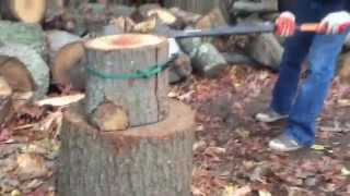 Fiskars X27 Splitting Axe [upl. by Norri32]