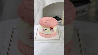 Girly kitty is so cute Imported animal cream cake cartoon cake internet celebrity cake shorts [upl. by Nare334]