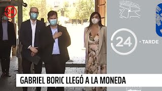 Así fue la llegada a La Moneda del presidente electo Gabriel Boric  24 Horas TVN Chile [upl. by Kubiak]