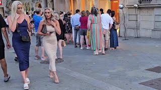 BARCELONA Street Style  WHAT ARE PEOPLE WEARING in SPAIN  September 2023 [upl. by Checani320]