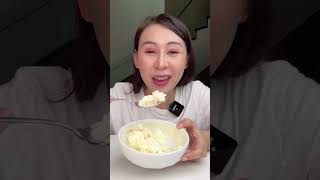 Ice cream vanilla plus kecap asin jadi rasa salted caramel katanya … Bener gak sih … sibungbung [upl. by Itoc]