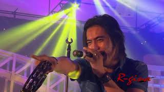 SETIA BAND  Putri Iklan New Version LIVE Konser [upl. by Aramoix]