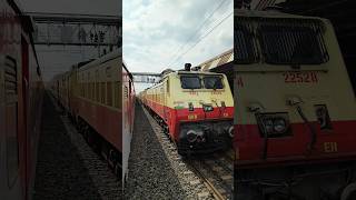 Hool Express Arrival shorts westbengal train indianrailways ytviral viralshort [upl. by Keelia]