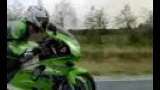 Toyota MR2 20V Blacktop vs Kawasaki Ninja ZX6R [upl. by Shadow]