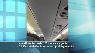 Passageiro filma momento em que piloto explica possível colisão entre aviões [upl. by Pihc]