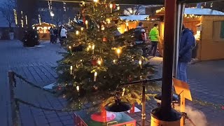 Weihnachtsmarkt 2024 mit drehendem Weihnachtsbaum [upl. by Damita924]