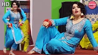 Huma Ali Ainwen Te Nai Dhola Tere Piche Piche  Stage Show  Saraiki Music Baba 4K [upl. by Lleddaw]