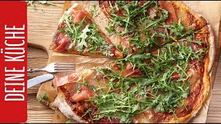 Pizza selber machen mit Serranoschinken und Rucola  REWE Deine Küche [upl. by Farra]