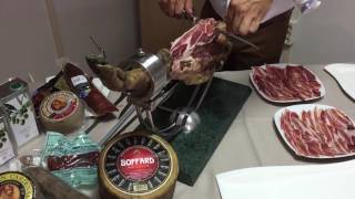 Inicio y corte de un Jamón Ibérico Tesoro de Jabugo Etiqueta Oro  Jamón Puro Bellota [upl. by Llerrom]