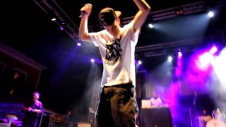 CLEMENTINO quotTOXICOquot  quotFREESTYLEquot LIVE TUFINO 260812 [upl. by Eciruam690]