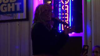 Chelsea Evans singing Bette Davis Eyes by Kim Carnes at The Rundown Bar amp Grill in WV Jan 20 2024 [upl. by Lemmy460]