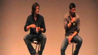 AECON 2 J2 First Question  Jensen ask Jared if he want to guest star on glee [upl. by Iphigenia97]