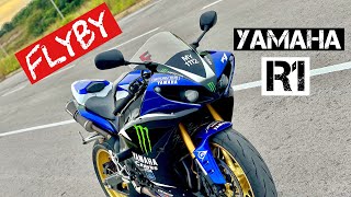 YAMAHA R1 FLYBY [upl. by Hgielrac]