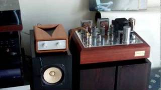 Magnavox Tube Amplifier 1960 amp Pre Passive [upl. by Artim]