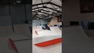 Есть самокатныетрюки automobile skatepark самокат skate skatescooter [upl. by Murrah482]