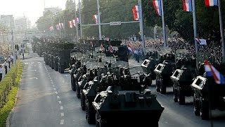 Kroaten feiern mit Militärparade Sieg über Serben vor 20 Jahren [upl. by Goles440]