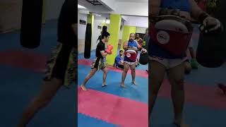 Muay Thai To strengthen the foot and the rocket knee muaythai combatsport thaifighter [upl. by Dadelos199]