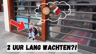 ILAY BLIJFT ZITTEN TOT DE SNOEPWINKEL OPEN GAAT 😂  VLOG 76 [upl. by Eenattirb]