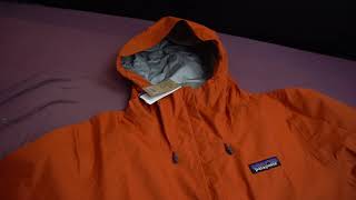 UNBOXING Patagonia Torrentshell 3L Rain Jacket Men redblue [upl. by Drabeck211]