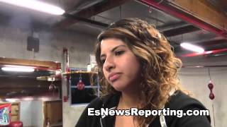 pretty girl looking for a date for mayweather vs maidana EsNews Boxing [upl. by Zohara]