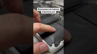 Cambio de bateria macbook pro shorts shortsfeed viralvideo macbookpro [upl. by Ynhoj]