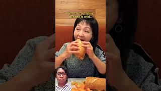 Lomba makan antara mama dan anak foodie asianlife food mukbang friedchicken foodreview [upl. by Myk]