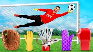 ⚽ PORTERO de FÚTBOL vs GUANTES RAROS 🖐🏻 [upl. by Dorcy]