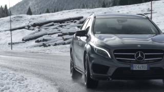 4MATIC MercedesBenz  Prova sulla neve  Usato [upl. by Itagaki217]