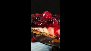 Tarta de crema blanca con frutos rojos aprende cómo hacerlo paso a paso con Foodmakers Recetas [upl. by Nawj]