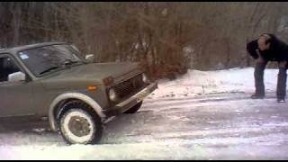 Land Rover Freelander VS Niva mp4 [upl. by Idalia]