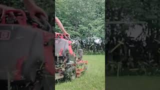 GRAVELY PRO STANCE 32 Mow Timegravely mowing lawnmower [upl. by Yllaw]