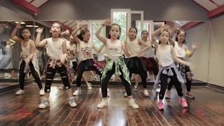 Piranha  Lamita Academy  Zumba Dance Workout  Lamita [upl. by Htenaj]