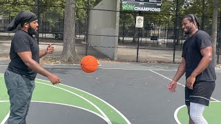 Gersh Park Basketball   Mens Pro Basketball 1 v 1  AJ vs cheeseburger  battle of the Bigs [upl. by Kohsa]