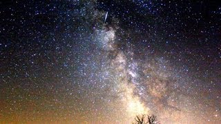 Perseidák Time lapse The Perseid meteor shower [upl. by Fennelly]