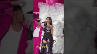 Jennie  Typa girl fancam COACHELLA 2023 [upl. by Nuhsyar169]