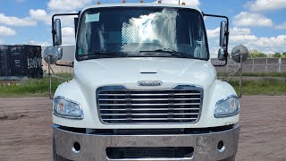 Freightliner M2 2016 Plataforma en venta [upl. by Nagap]