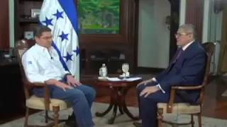 Esdras Amado López entrevista a Juan Orlando Hernández [upl. by Nerrual]