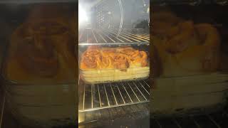 cinamon rolls foodieyoutubeshortscake dessertcinamonroll [upl. by Yukio487]