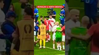 Merih Demiral Cristiano Ronaldo ile kucaklaştı [upl. by Rednasxela]