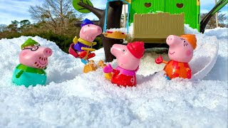 Snow Day  Peppa Pig Toys Pretend Play [upl. by Tarabar610]