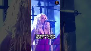 Exclusivo Shakira Brilla en los Latin Grammy 2000 con Ojos Así en Vivo [upl. by Eleaffar]