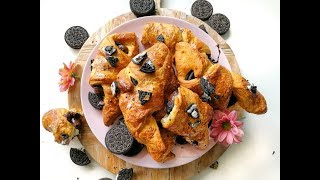 Croissants met Oreos en chocolade  Recept  Bettys Kitchen [upl. by Xuaegram864]