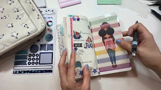 Hobonichi Weeks  Plannin’ amp Chattin’  onebookjuly [upl. by Ytirahc]